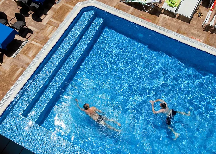 슈프림 호텔 말마리스