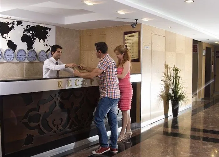 Отель Supreme 3*