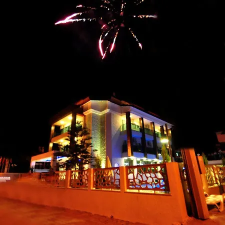 シュープリーム