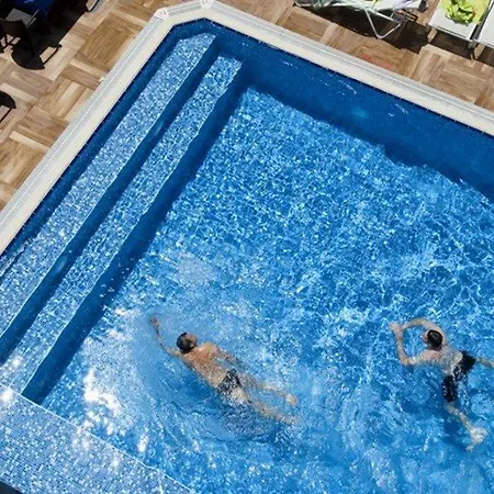 ホテル シュープリーム